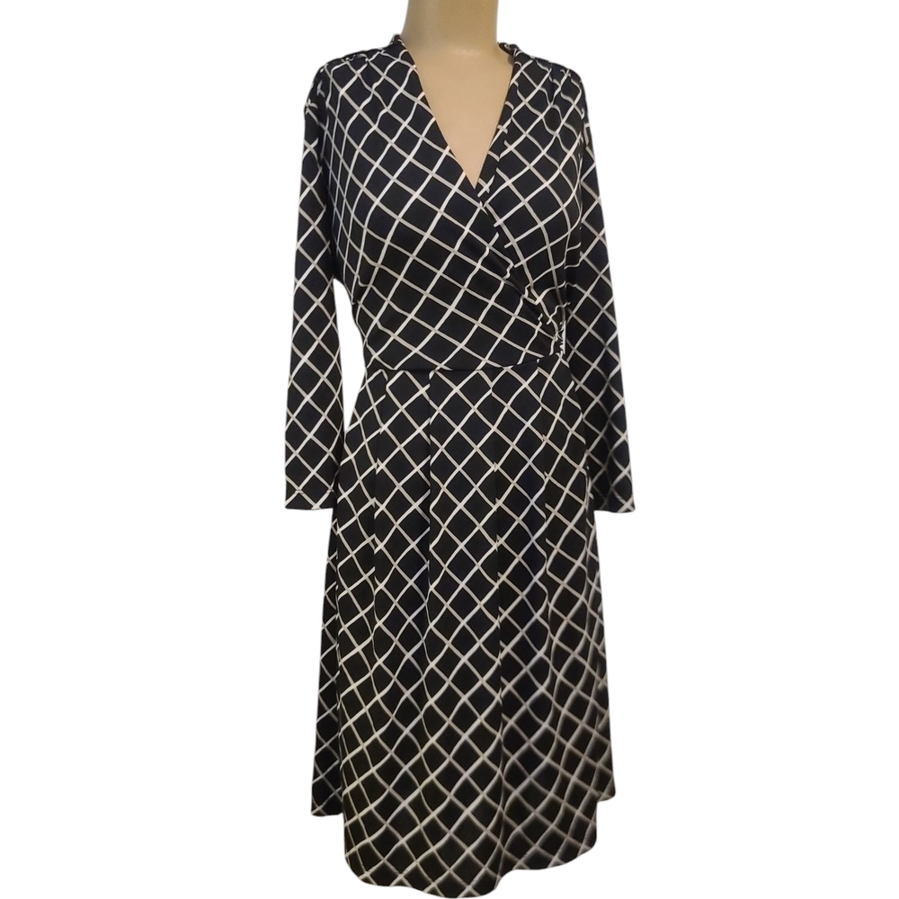 NWT Elegant Black and White Liz Claiborne Wrap Dress Size Medium